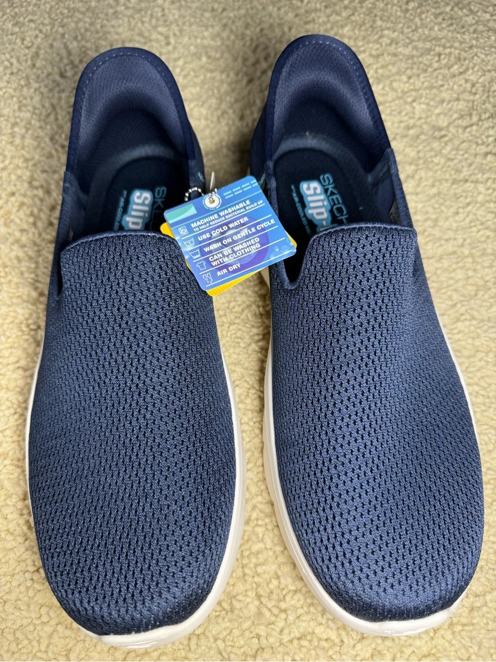 Skechers women hands